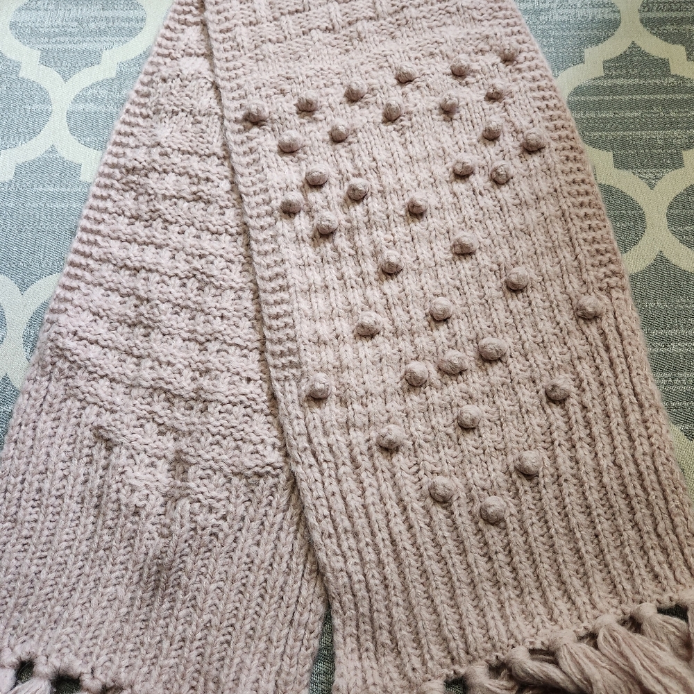 NEW J. Crew Chunky Knit Bobble Scarf - Iced Blush - Picture 2 of 9